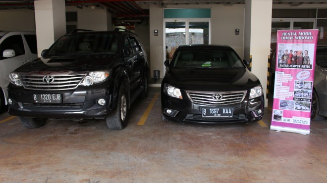 camry_fortuner_harga_murah_kualitas_terjamin_wedding_car