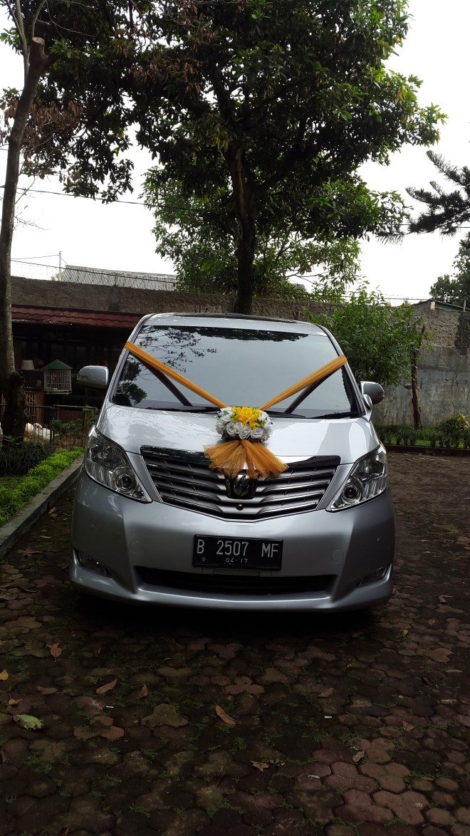 contoh_dekorasi_mobil_hiasan_pengantin_alphard.jpg