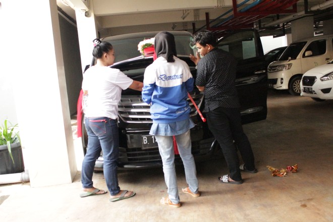 daftar_harga_rental_sewa_mobil_alphard_vellfire_discount_tambahan_spesial