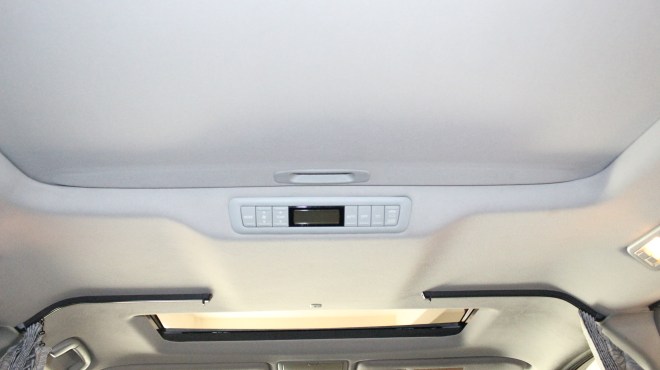 interior_mobil_alphard_vellfire_mewah_nyaman_elegan_bersih_diskon_segudang