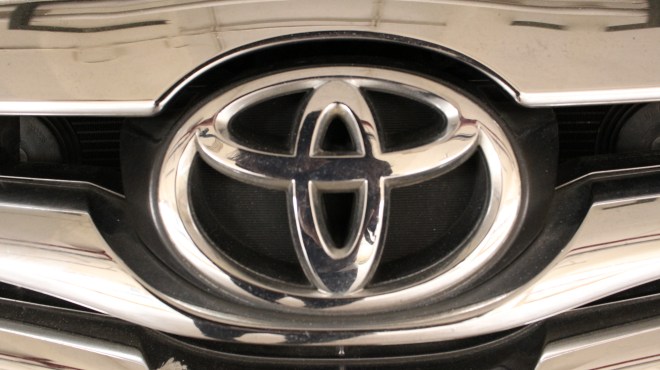 kijang_inova_sewa_murah_cuma_ratusan_ribu