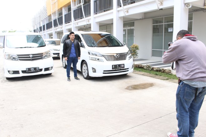 list_harga_sewa_mobil_alphard_vellfire_hitam_putih_proses_mudah