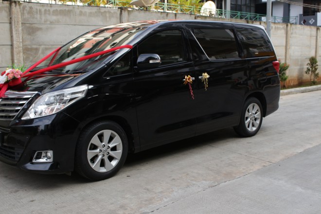 rental_mobil_alphard_vellfire_antar_jemput_bandara_harga_terjangkau