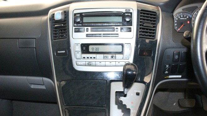 rental_mobil_mewah_alphard_vellfire_mercy_camry_diskon_spesial_dijakarta_timur_makasar_pasar_rebo_ciracas_cakung