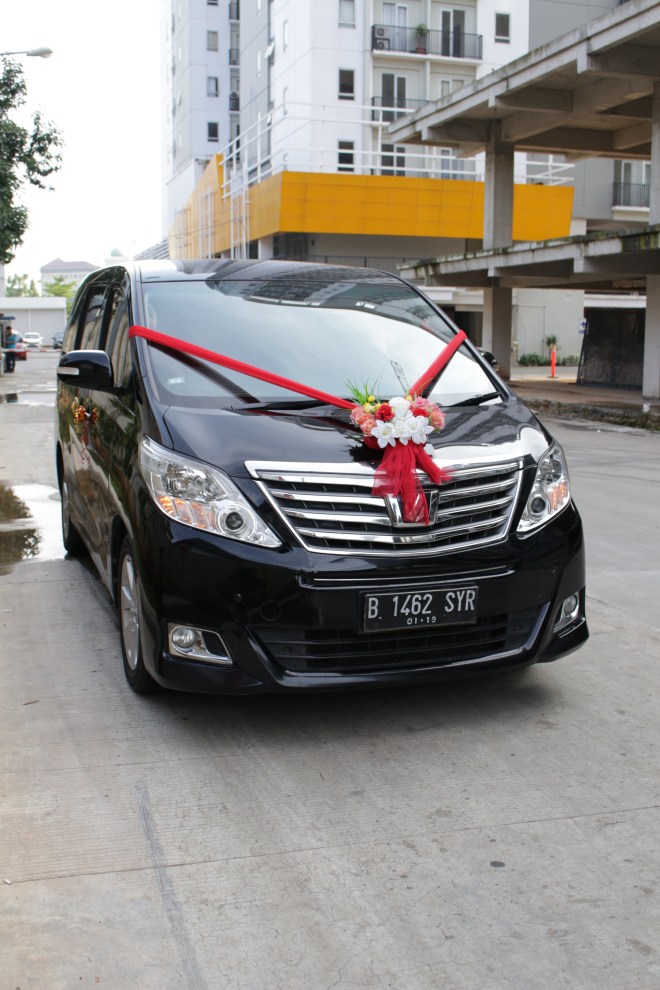 sewa_mobil_pengantin_toyota_alphard_vellfire_harian_paling_murah