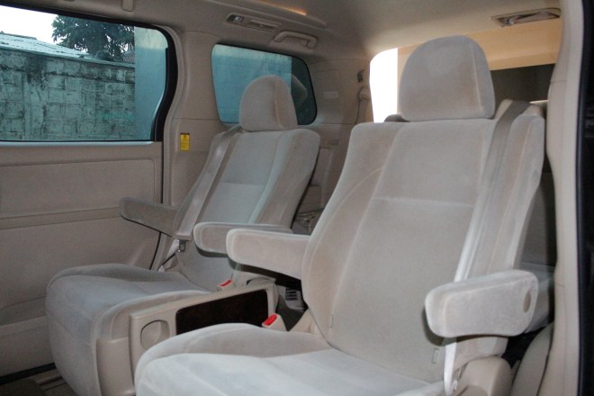 sewa_mobil_toyota_alphard_vellfire_golden_bird_harian_murah_banget