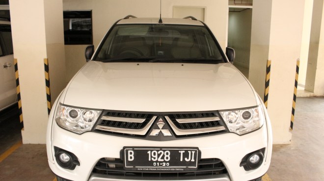 tarif_sewa_mobil_pajero_sport_termurah_kualitas_terbaik_banyak_promo_menarik