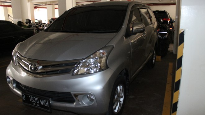 tempat_penyedia_jasa_sewa_mobil_alphard_vellfire_avanza_xenia_termurah