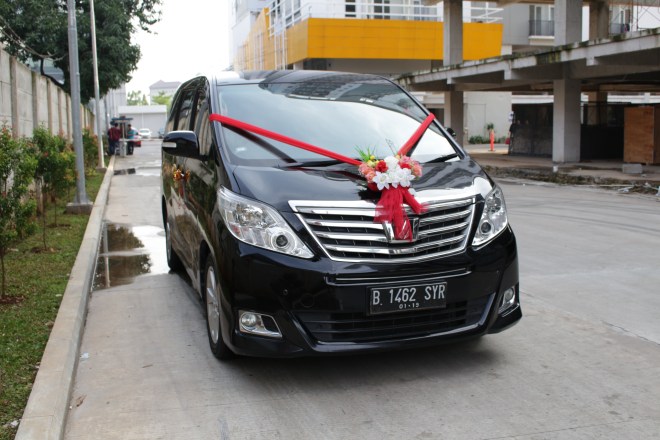 tempat_sewa_mobil_alphard_vellfire_untuk_antar_jemput_bandara_tarif_murah_proses_mudah
