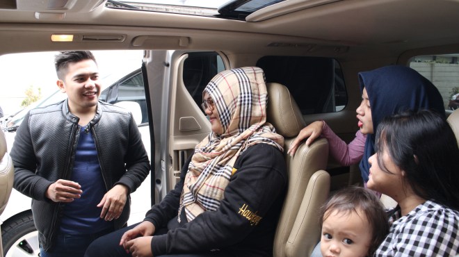 vendor_mobil_pengantin_alphard_vellfire_terpercaya_proses_mudah_harga_murah_dibekasi_bogor_depok_sunter_tebet